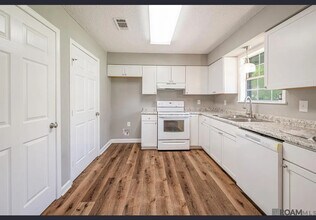37520 Butz Rd in White Castle, LA - Building Photo - Building Photo