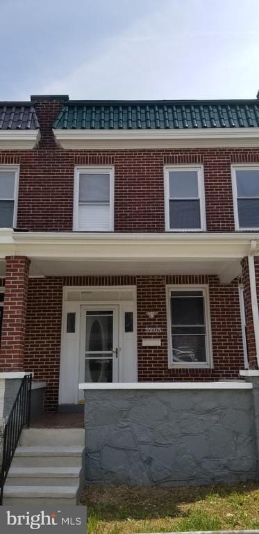 property at 3203 Phelps Ln