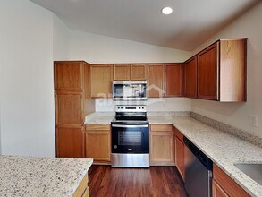 14920 N 172nd Ln in Surprise, AZ - Foto de edificio - Building Photo