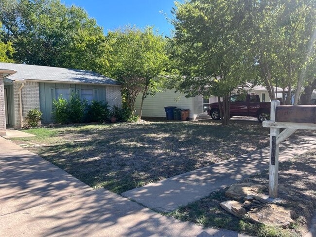 property at 4406 Dovewood Dr