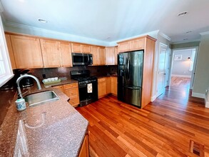 363 N Main St-Unit -0 in Andover, MA - Foto de edificio - Building Photo