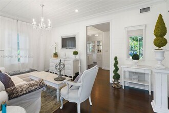 743 NW 9th Ave in Miami, FL - Building Photo - Building Photo