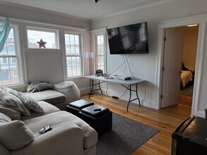 607 Fellsway in Medford, MA - Building Photo - Building Photo
