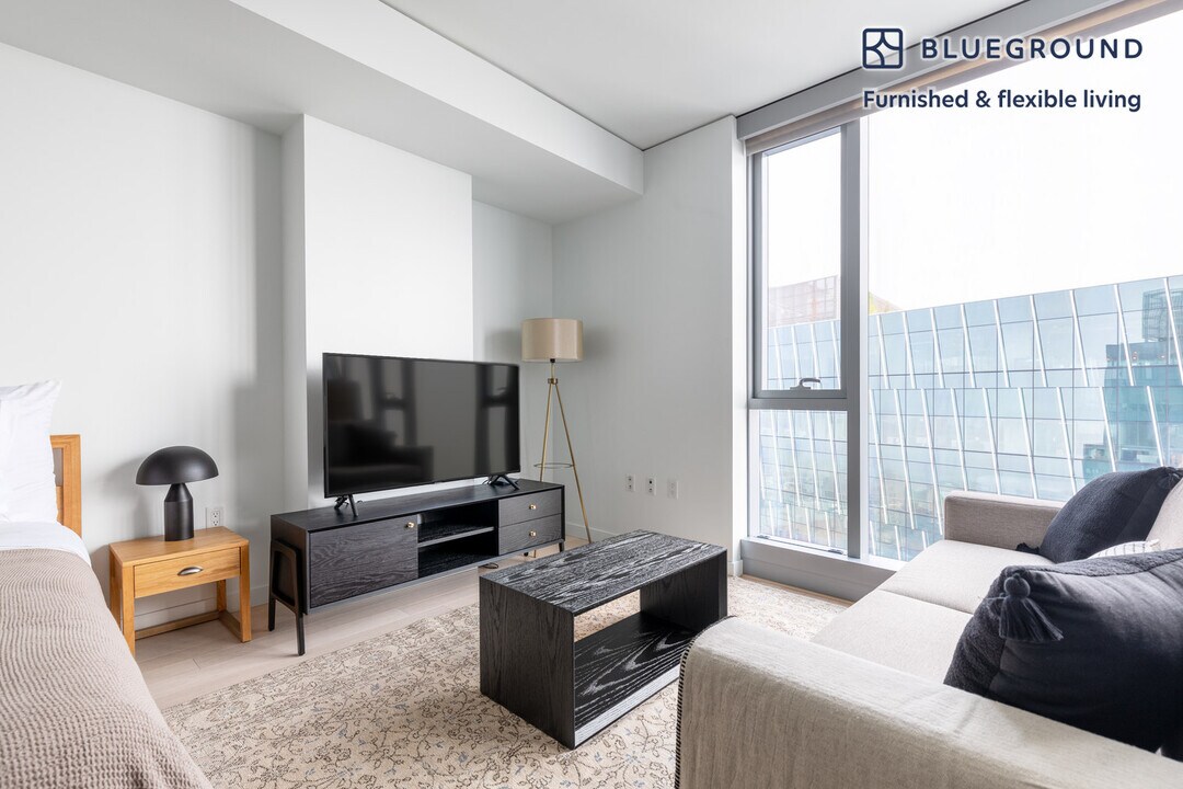 521 Stadium Pl S in Seattle, WA - Building Photo