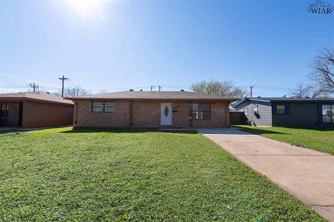 4448 Cunningham Dr in Wichita Falls, TX - Building Photo