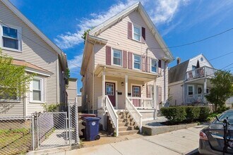 9-11 Rock Valley Ave in Everett, MA - Building Photo - Building Photo