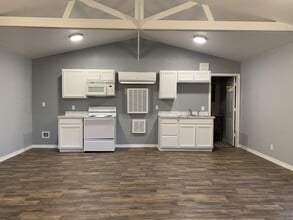 7614 TX-171 in Grandview, TX - Building Photo - Building Photo