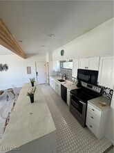 2210 Santa Clara Dr in Las Vegas, NV - Building Photo - Building Photo
