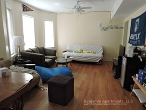 74 Brooks St, Unit 2 in Boston, MA - Building Photo - Building Photo