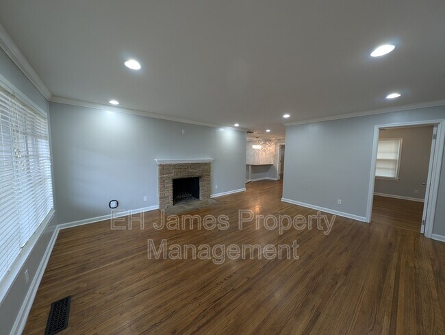 1135 E 49th St in Tulsa, OK - Building Photo - Building Photo