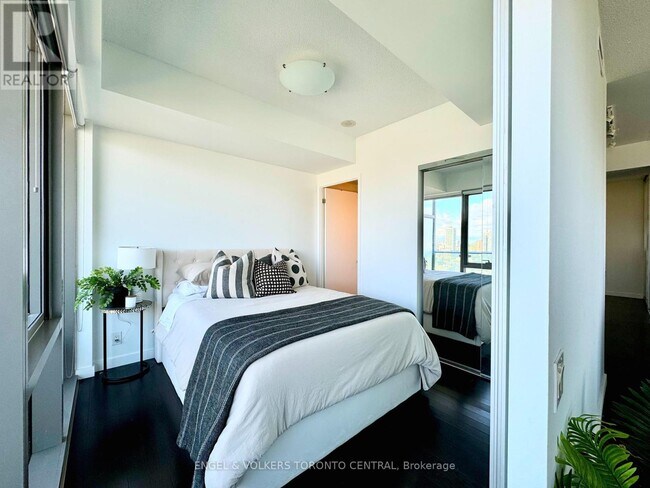 390 Cherry St in Toronto, ON - Building Photo - Building Photo