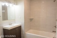 5619 Warrington Ave photo'