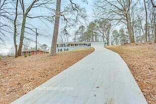 4076 Boulder Park Dr SW in Atlanta, GA - Building Photo