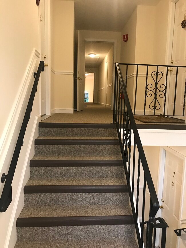 13 Summer St, Unit 18 in Westborough, MA - Building Photo - Building Photo