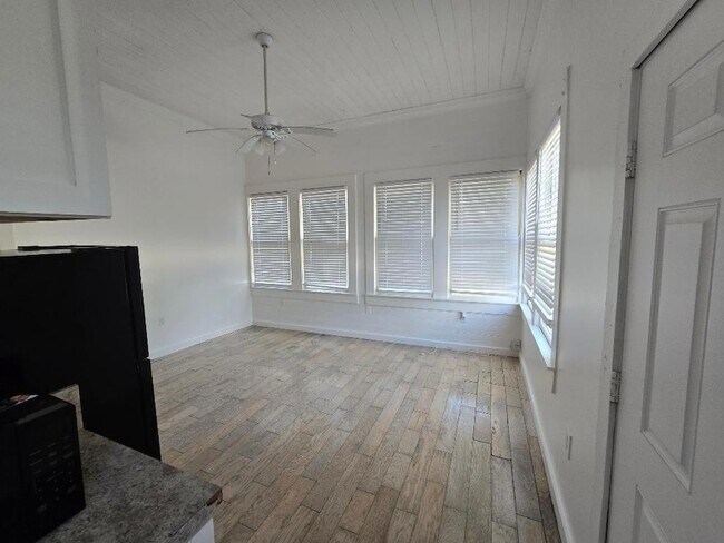 301 S 7th St in Fort Pierce, FL - Foto de edificio - Building Photo