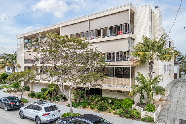 Cambridge House in Long Beach, CA - Building Photo - Building Photo