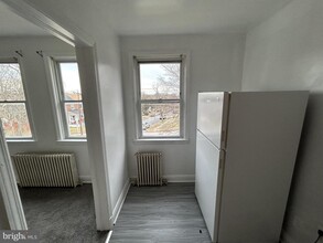 5626 Midwood Ave, Unit 2 in Baltimore, MD - Building Photo - Building Photo