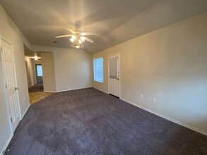 3107 Yaupon Rd in Copperas Cove, TX - Foto de edificio - Building Photo