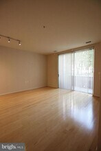 2726 Gallows Rd in Vienna, VA - Building Photo - Building Photo