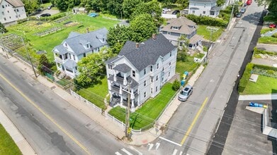 1105 N Main St in Waterbury, CT - Building Photo - Building Photo
