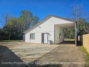 2122 Marlene Ave in Redding, CA - Building Photo - Building Photo