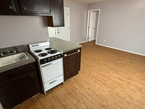 125 Charmony Frontage Rd, Unit 204 in Sterling, CO - Building Photo - Building Photo