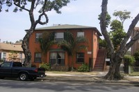 1970 Pine Ave in Long Beach, CA - Foto de edificio - Building Photo