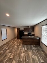 5695 Indian Trl in Beaumont, TX - Building Photo - Building Photo