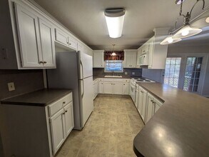 717 Riffle Ave in Port Neches, TX - Building Photo - Building Photo