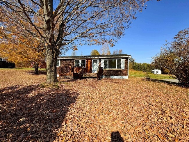 41 Couture St in Colebrook, NH - Building Photo - Building Photo