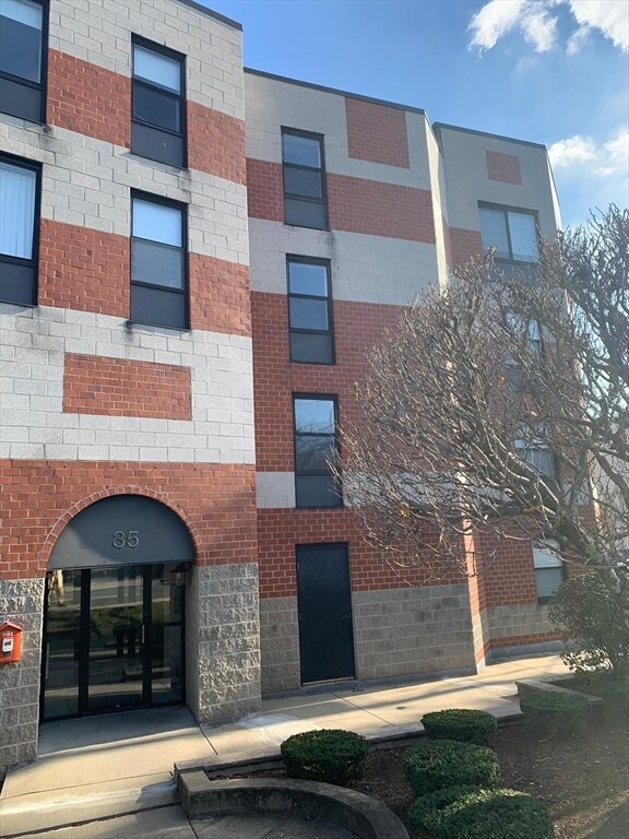 property at 35 Vine St