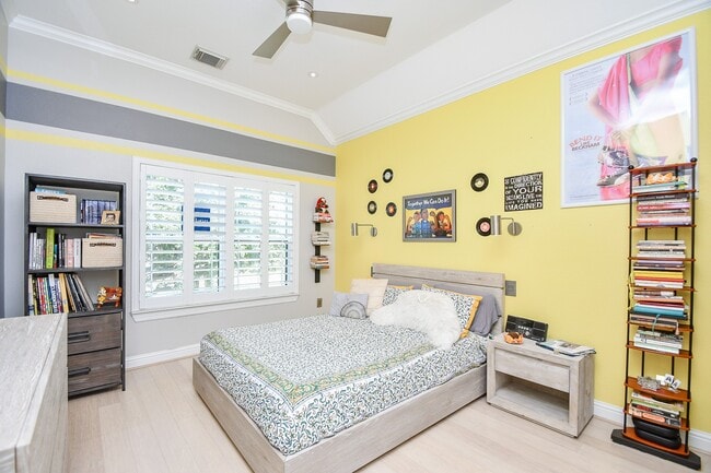 property at 7106 Habersham Ave