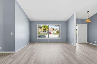 9284 Laurel Green Dr in Boynton Beach, FL - Building Photo - Building Photo