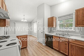 10015 Miranda Cir in Fishers, IN - Building Photo - Building Photo