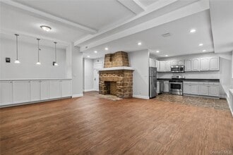 232 Martine Ave in White Plains, NY - Foto de edificio - Building Photo