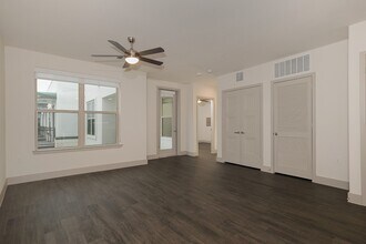 8900 Six Pines Dr in Shenandoah, TX - Building Photo - Building Photo