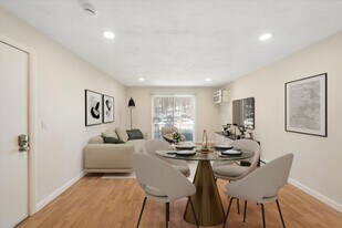 176 Swanson Rd, Unit 307 in Boxborough, MA - Building Photo