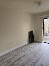 7010 SW 21st Ln in Gainesville, FL - Foto de edificio - Building Photo