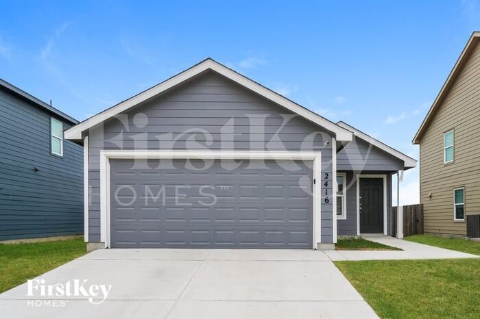 2416 Lake Hls in New Braunfels, TX - Building Photo