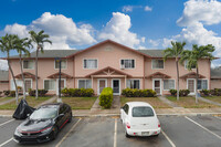 Kulalani Village in Kapolei, HI - Foto de edificio - Building Photo