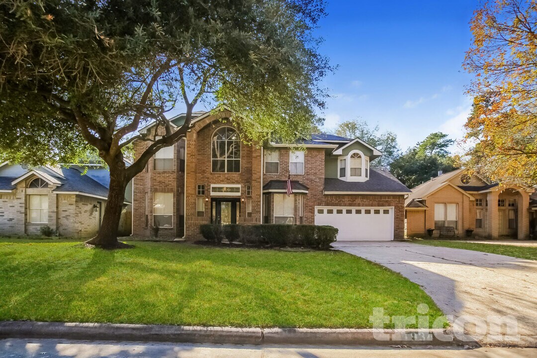 1934 Creston Dr in Spring, TX - Foto de edificio