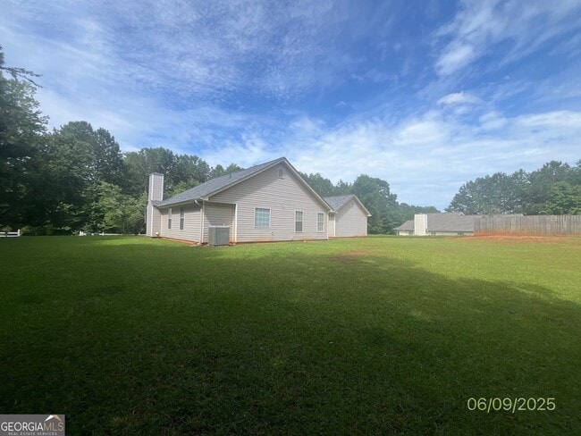 80 Autumn Way in Covington, GA - Building Photo - Building Photo