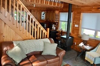 529c Rue Principale in Mansfield-et-Pontefract, QC - Building Photo - Building Photo