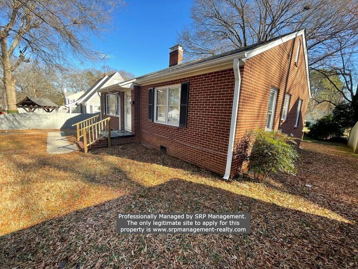 204 Oakdale St in Gastonia, NC - Building Photo