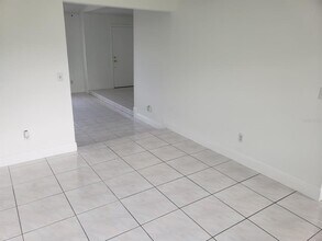 7910 Glen Abbey Cir in Orlando, FL - Building Photo - Building Photo