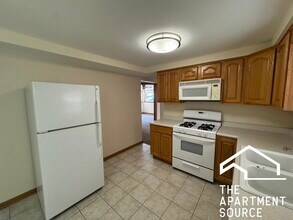 4752 N Menard Ave in Chicago, IL - Building Photo - Building Photo