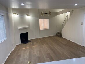 5516 Edgewood Plz, Unit 1 in Los Angeles, CA - Building Photo - Building Photo