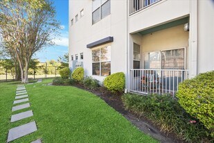 1441 East St in Houston, TX - Building Photo