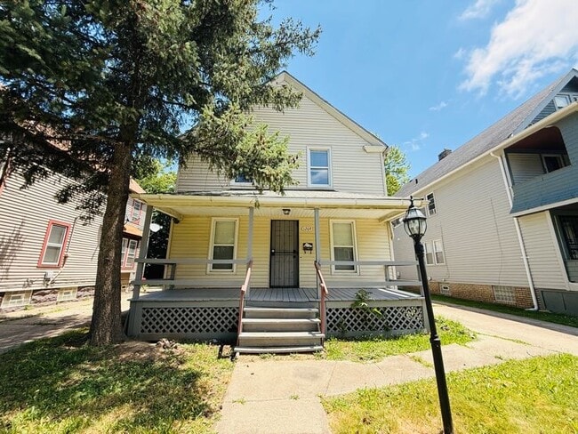 property at 1209 E 167th St