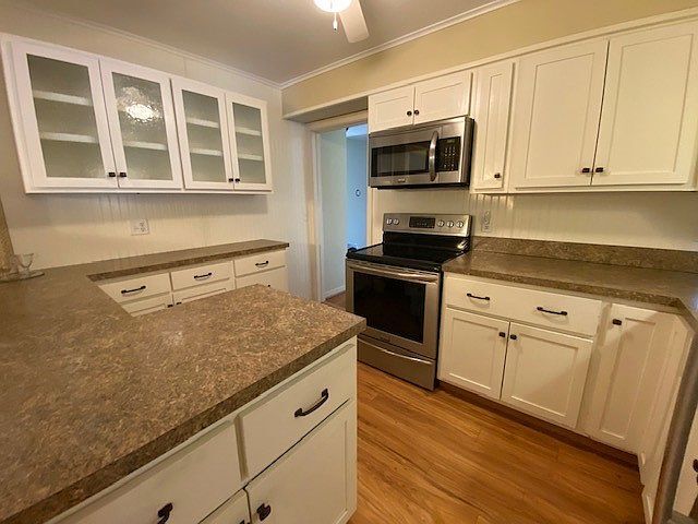 property at 9 Stearns Rd